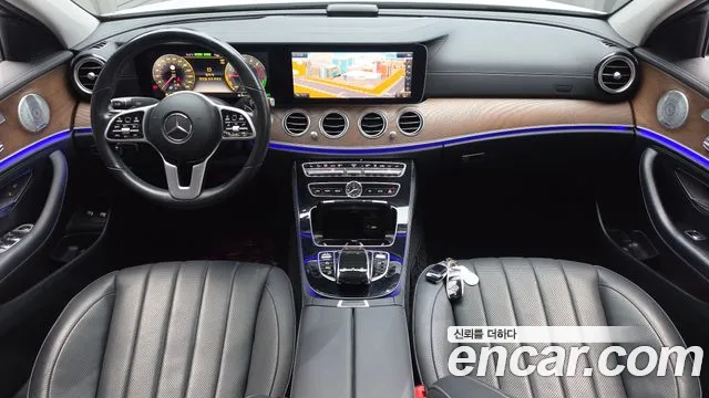 Mercedes-Benz E-Class 2019 — фото 10