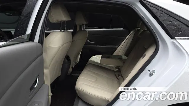 Hyundai AVANTE 2024 — фото 12