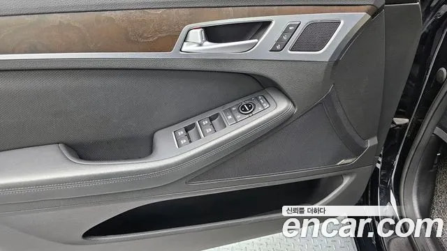 Hyundai Genesis 2016 — фото 14