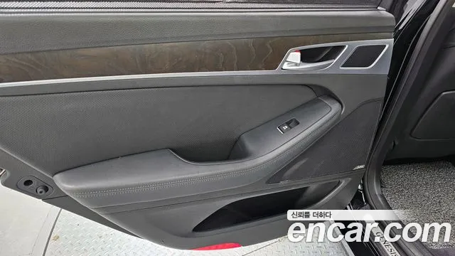 Hyundai Genesis 2016 — фото 15
