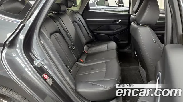 Hyundai Sonata 2022 — фото 17