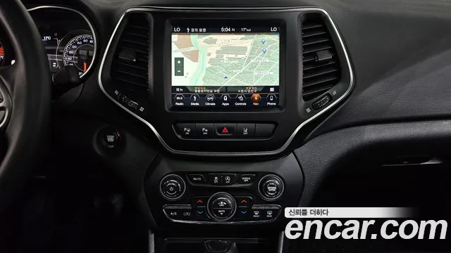 Jeep Cherokee 2019 — фото 12