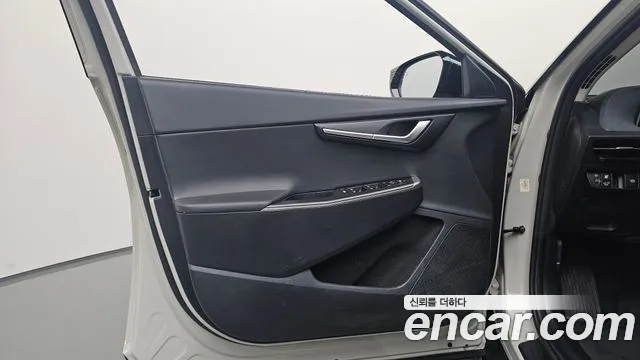 Kia EV6 2022 — фото 13