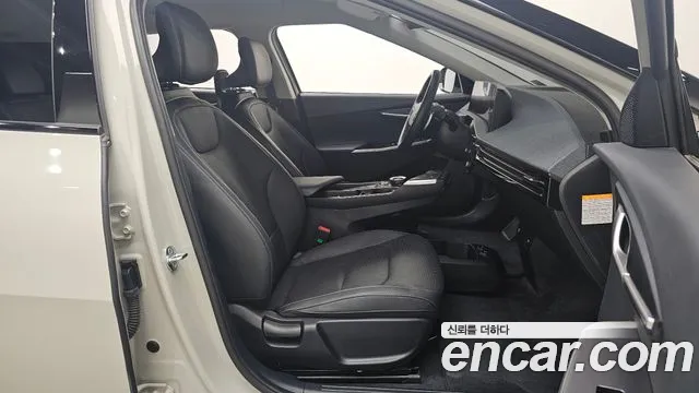 Kia EV6 2022 — фото 15