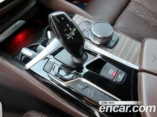 BMW 5-Series 2018 — фото 11