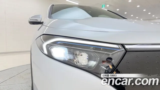 Mercedes-Benz EQA 2025 — фото 10