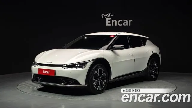 Kia EV6 2024 — фото 1