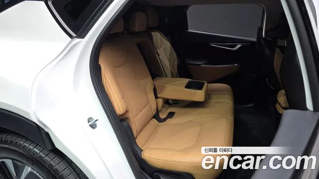 Kia EV6 2024 — фото 17