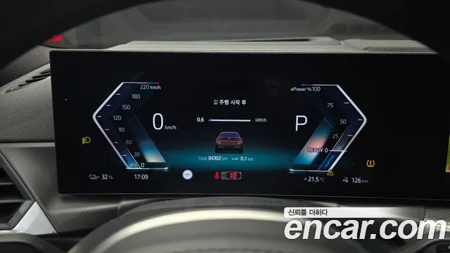 BMW i4 2022 — фото 11