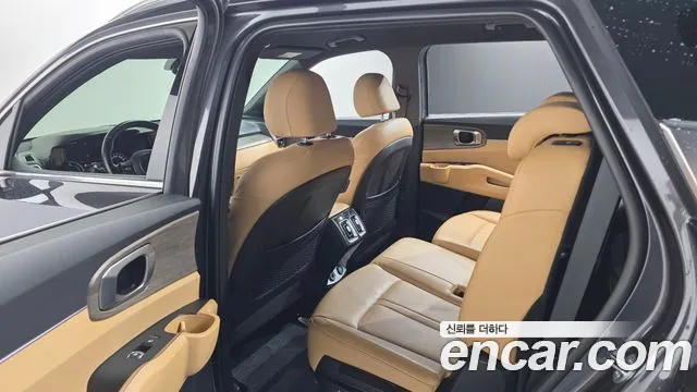 Kia Sorento 2023 — фото 17
