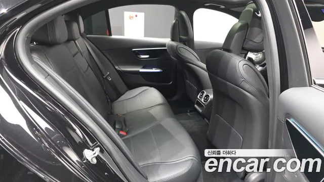 Mercedes-Benz C-Class 2023 — фото 18