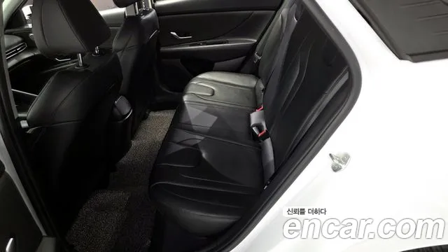 Hyundai AVANTE 2022 — фото 12