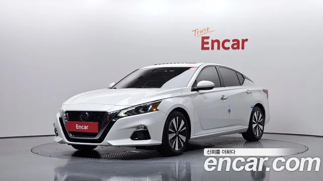 Nissan Altima 2019 — фото 1