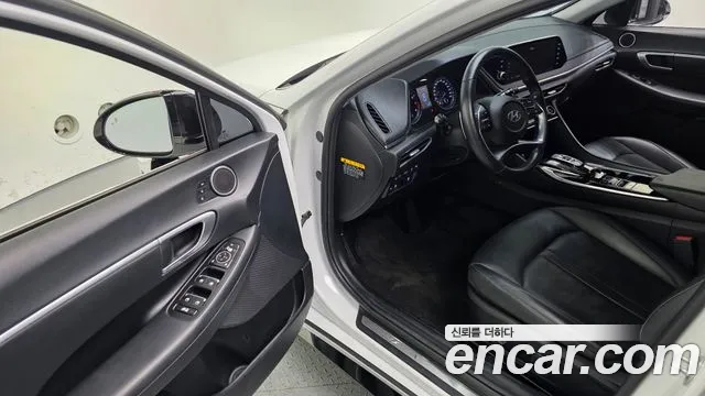 Hyundai Sonata 2020 — фото 11
