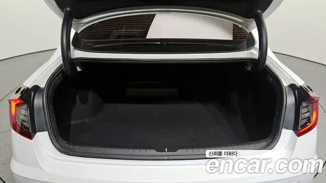 Hyundai Sonata 2020 — фото 20