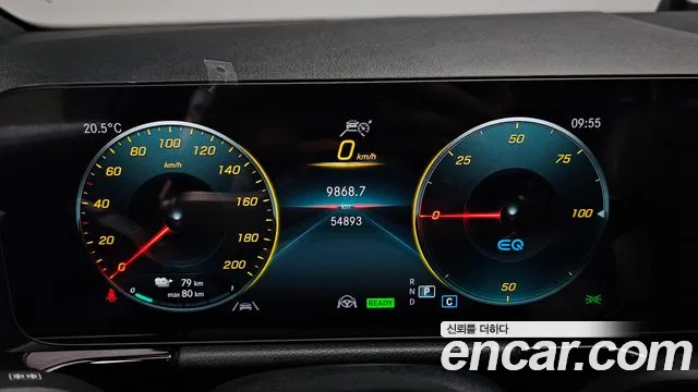 Mercedes-Benz EQA 2023 — фото 10