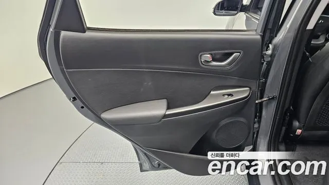 Hyundai Kona 2020 — фото 15