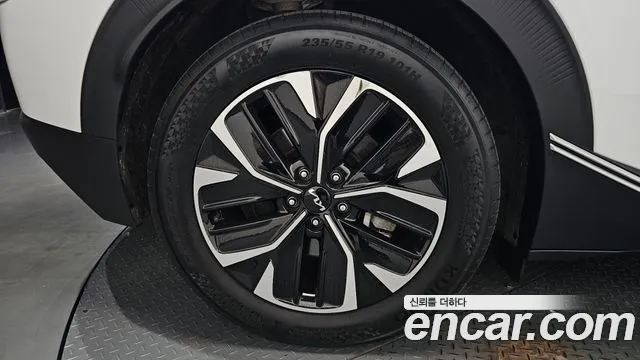Kia EV6 2022 — фото 6