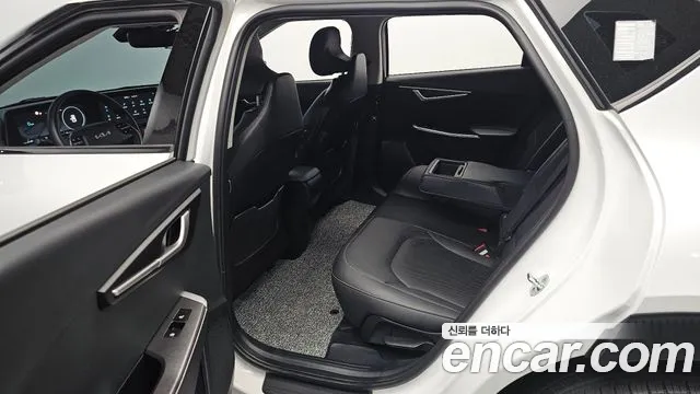 Kia EV6 2022 — фото 15