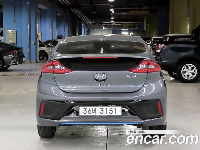 Hyundai Ioniq 2017 — фото 3