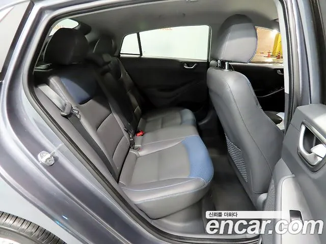 Hyundai Ioniq 2017 — фото 10