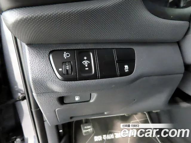Hyundai Ioniq 2017 — фото 16
