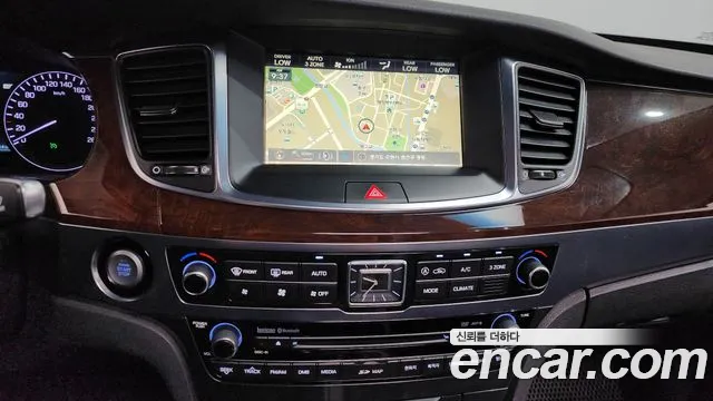 Hyundai Equus 2014 — фото 18