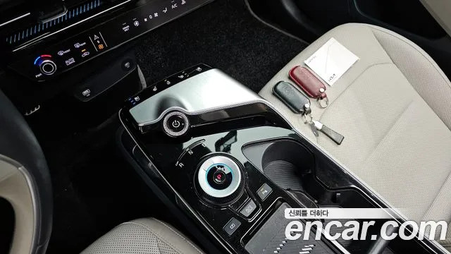 Kia EV6 2023 — фото 9