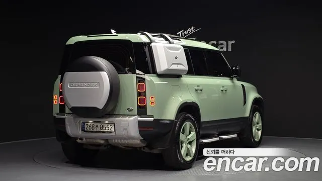 Land Rover Defender 2023 — фото 2