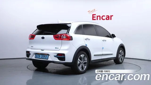 Kia Niro 2020 — фото 2