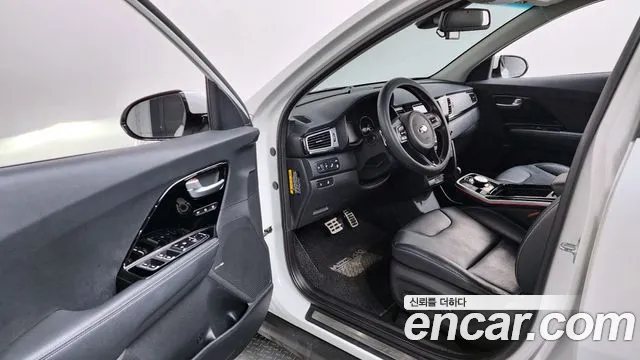 Kia Niro 2020 — фото 13