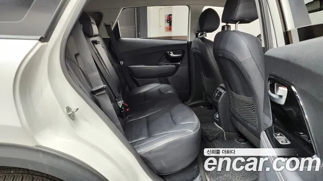 Kia Niro 2020 — фото 17