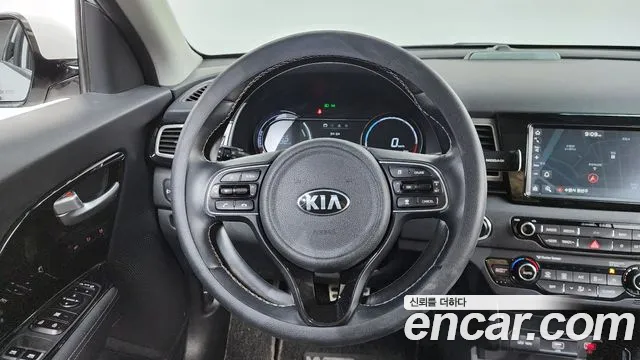 Kia Niro 2020 — фото 19