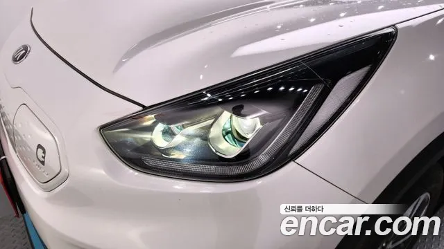 Kia Niro 2020 — фото 8