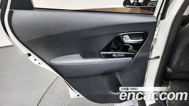 Kia Niro 2020 — фото 15