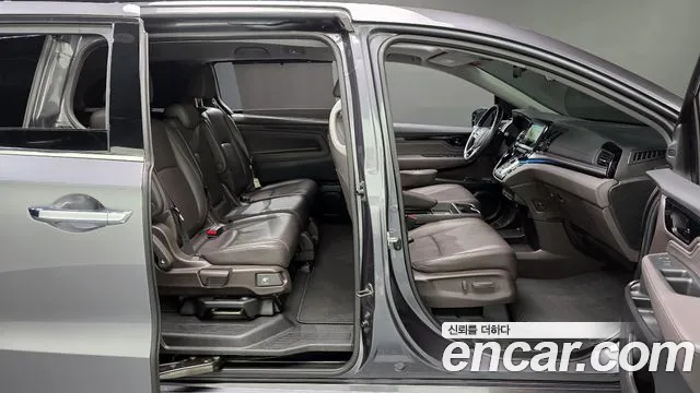 Honda Odyssey 2019 — фото 16