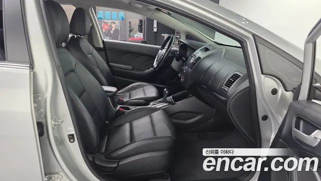 Kia K3 2015 — фото 17
