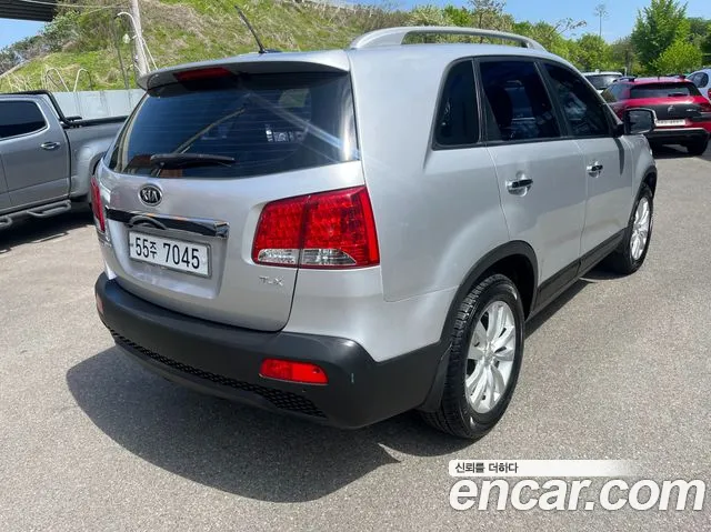 Kia Sorento 2010 — фото 2
