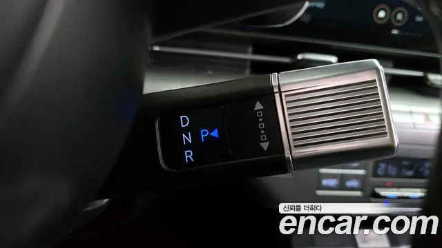 Hyundai Kona 2023 — фото 12