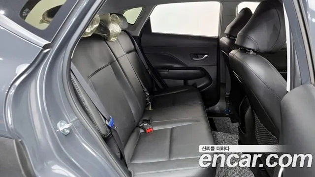 Hyundai Kona 2023 — фото 17