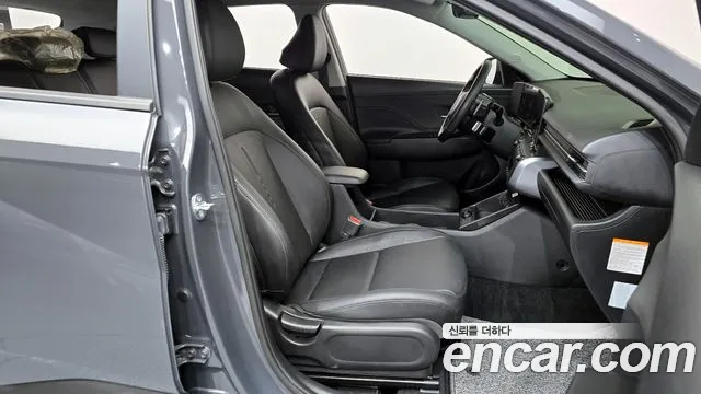 Hyundai Kona 2023 — фото 16