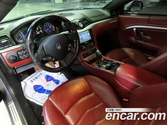 Maserati GranTurismo 2013 — фото 10