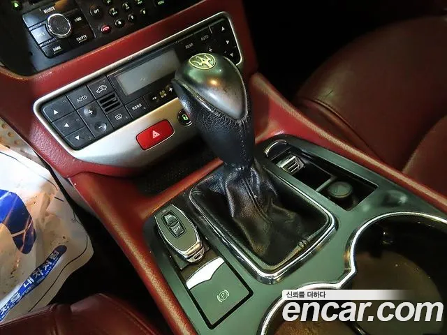 Maserati GranTurismo 2013 — фото 12
