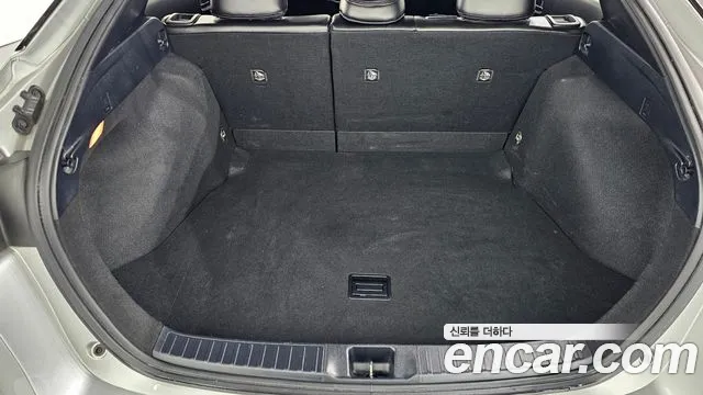 Toyota Prius 2016 — фото 20
