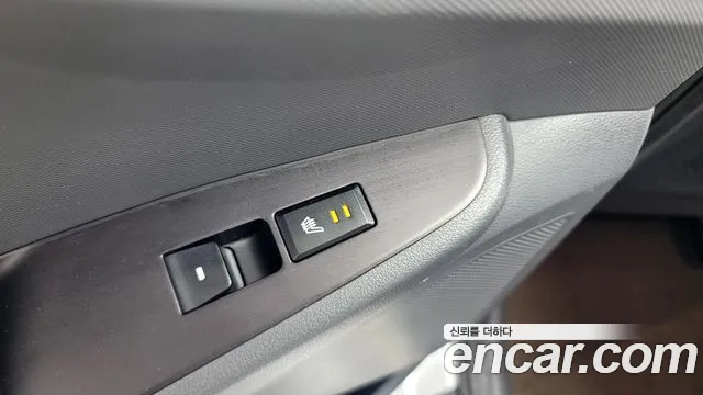 Hyundai Ioniq 2017 — фото 12