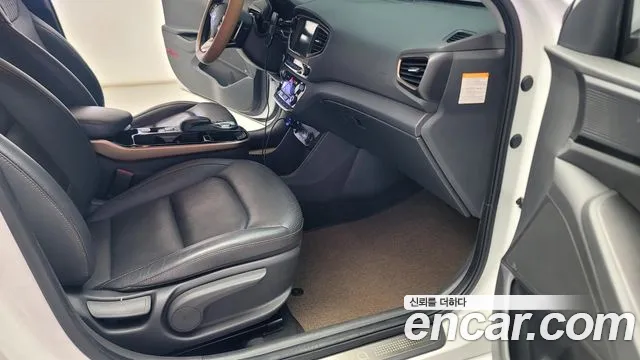 Hyundai Ioniq 2017 — фото 17