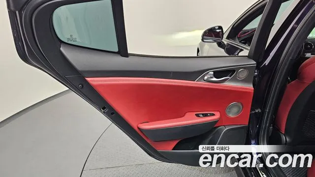 Kia Stinger 2020 — фото 15