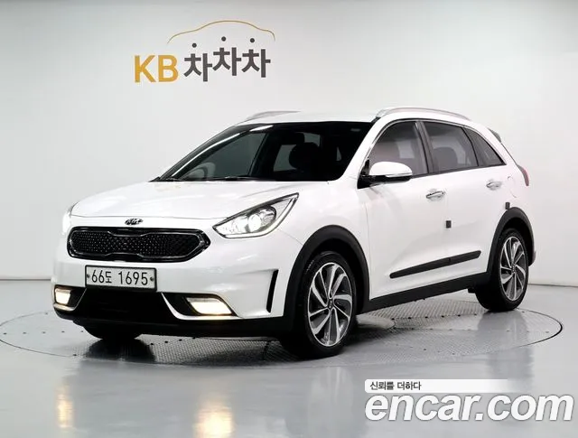 Kia Niro 2018 — фото 1