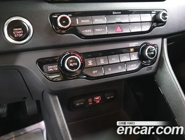 Kia Niro 2018 — фото 14