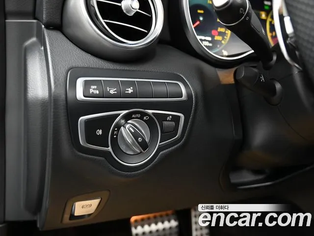 Mercedes-Benz C-Class 2019 — фото 18